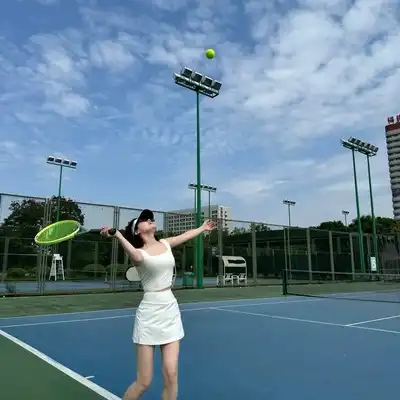 萧梓
